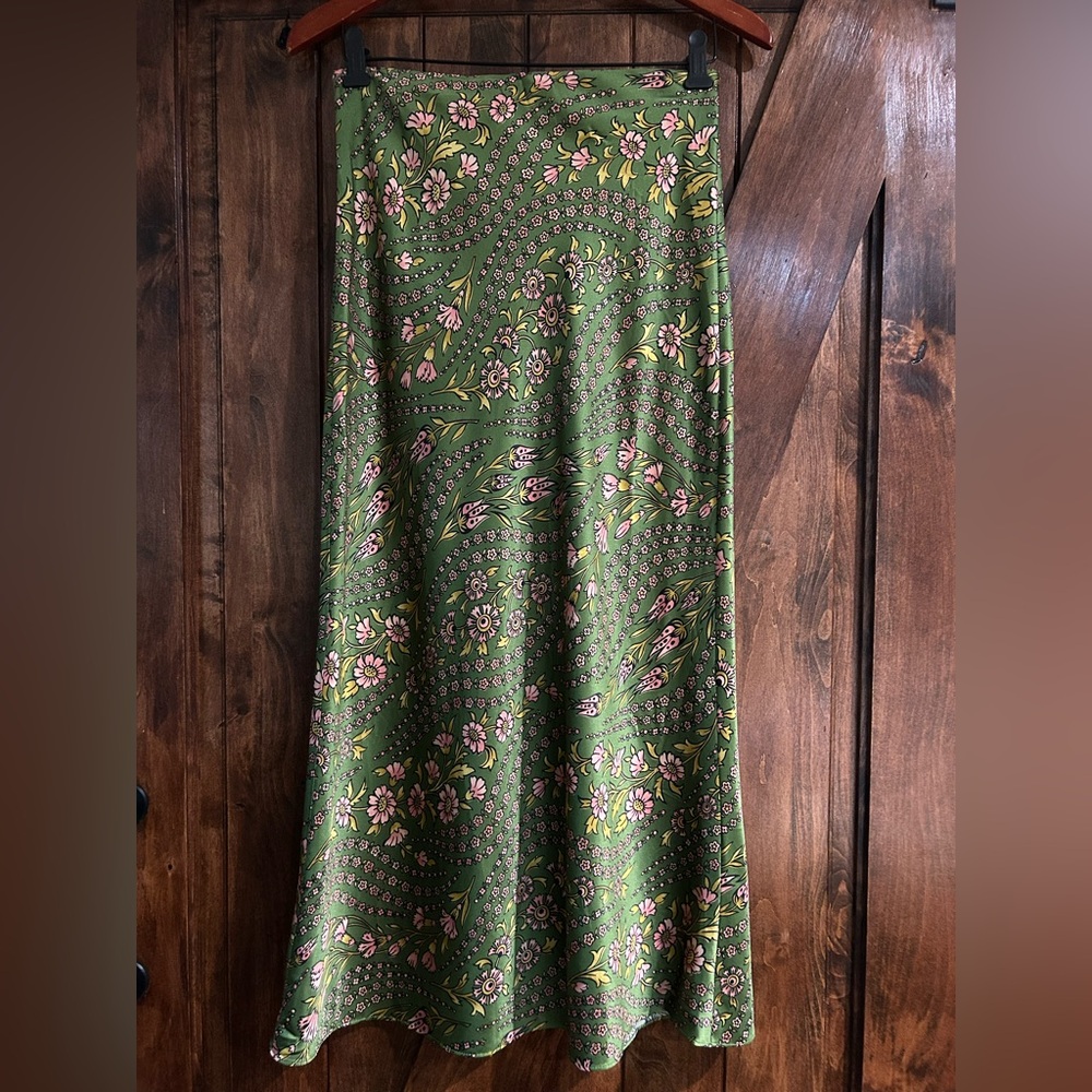 Veronica Beard Clover Skirt in Green Floral - Picture 6 of 7